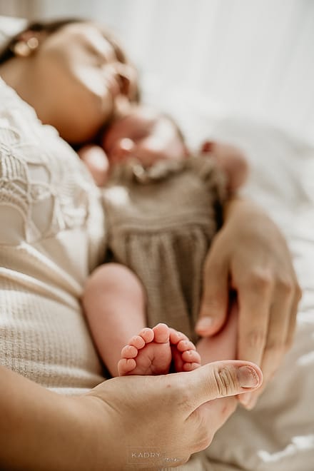 stópki noworodka zdjęcia