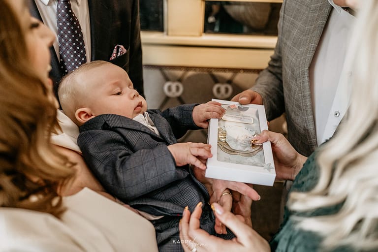 prezent na chrzest dla chłopca