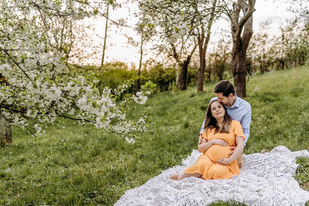 sesja ciążowa w sadzie